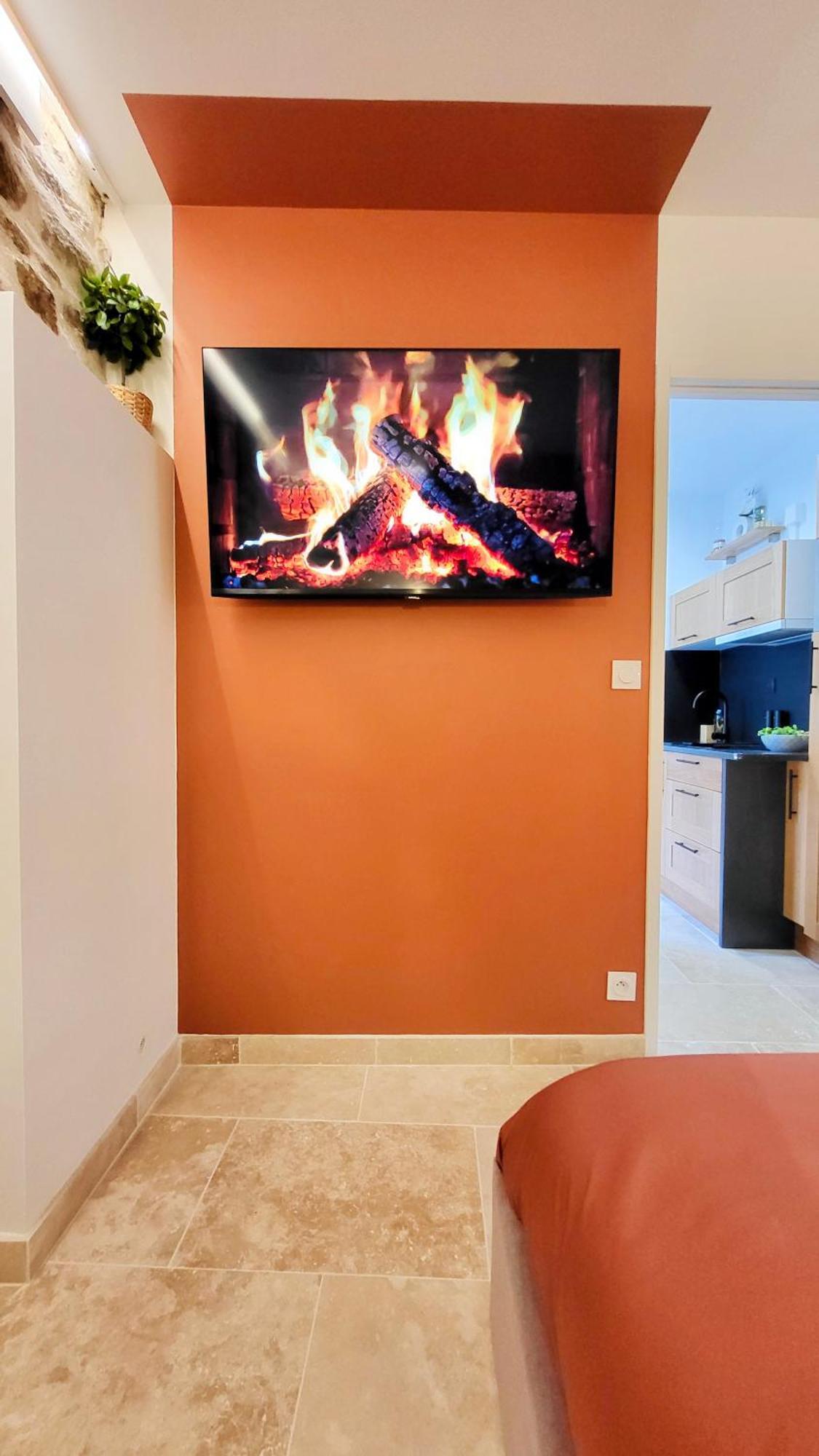 - La Suite Delos - Jacuzzi 2 Places - Centre Ville A Pied - Lit Queen Size - Parking Privee - Wifi - City Center Within Walking Distance - Quimper Exterior foto