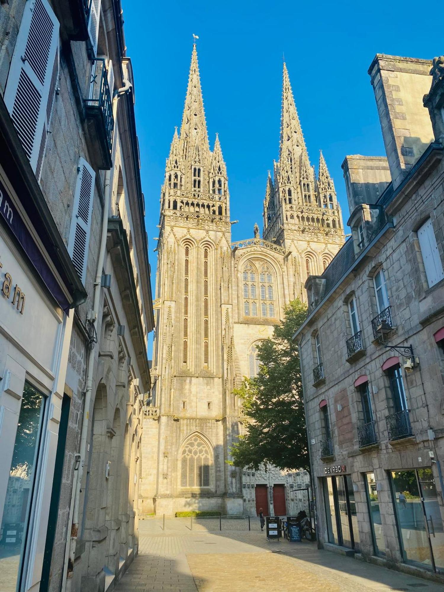 - La Suite Delos - Jacuzzi 2 Places - Centre Ville A Pied - Lit Queen Size - Parking Privee - Wifi - City Center Within Walking Distance - Quimper Exterior foto
